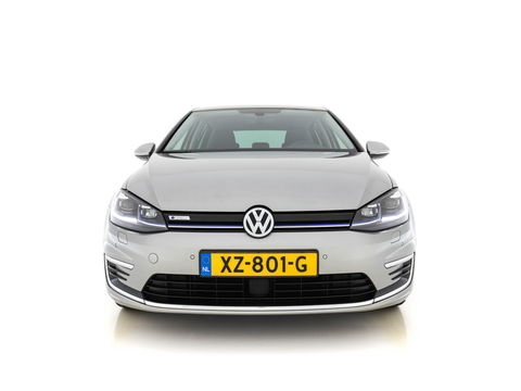 Volkswagen e-Golf (INCL-BTW) *HEATPUMP | FULL-LEATHER | FULL-LED | ADAPTIVE-CRUISE | VIRTUAL-COCKPIT |  KEYLESS | CAMERA | ECC | PDC | APP-CONNECT | COMFORT-SEATS | 17"ALU*