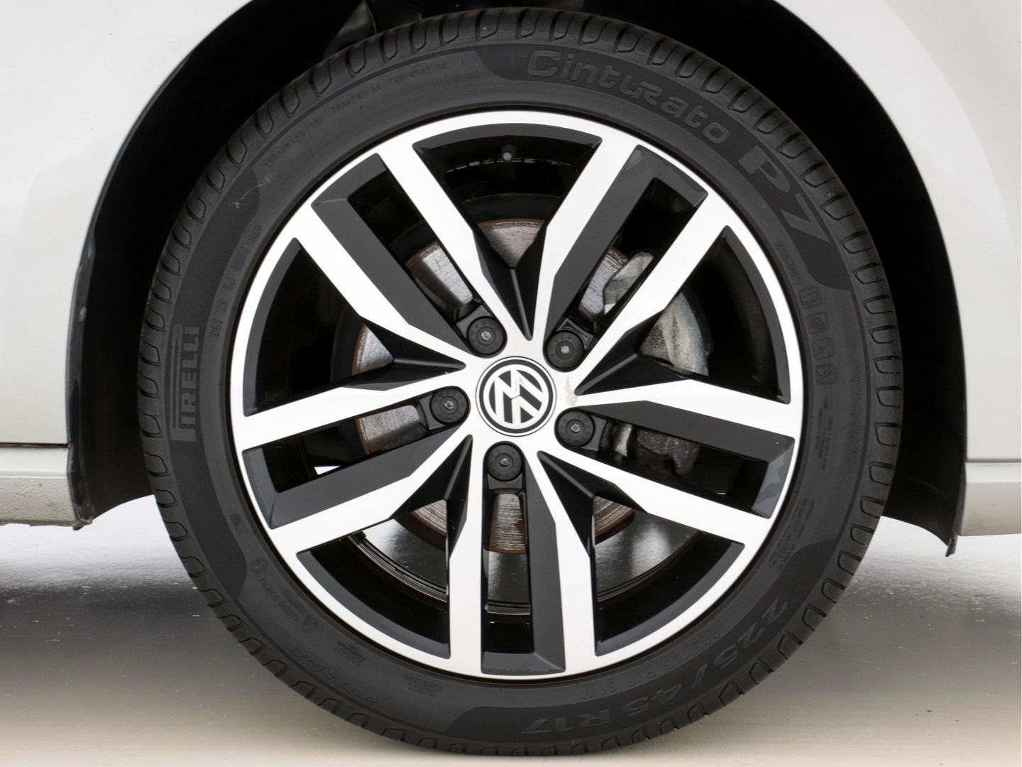 Volkswagen e-Golf (INCL-BTW) *HEATPUMP | FULL-LEATHER | FULL-LED | ADAPTIVE-CRUISE | VIRTUAL-COCKPIT |  KEYLESS | CAMERA | ECC | PDC | APP-CONNECT | COMFORT-SEATS | 17"ALU*