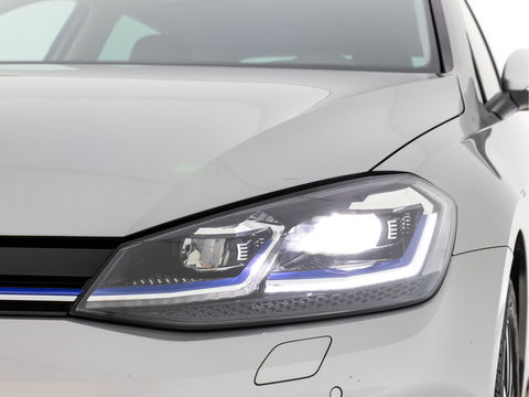 Volkswagen e-Golf (INCL-BTW) *HEATPUMP | FULL-LEATHER | FULL-LED | ADAPTIVE-CRUISE | VIRTUAL-COCKPIT |  KEYLESS | CAMERA | ECC | PDC | APP-CONNECT | COMFORT-SEATS | 17"ALU*