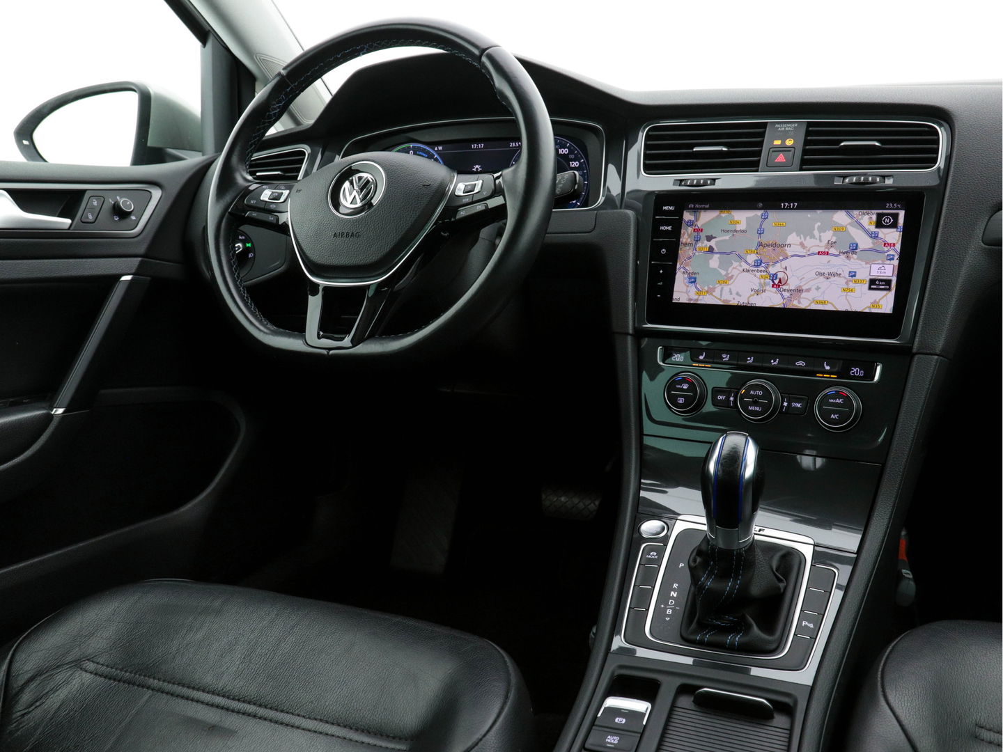 Volkswagen e-Golf (INCL-BTW) *HEATPUMP | FULL-LEATHER | FULL-LED | ADAPTIVE-CRUISE | VIRTUAL-COCKPIT |  KEYLESS | CAMERA | ECC | PDC | APP-CONNECT | COMFORT-SEATS | 17"ALU*