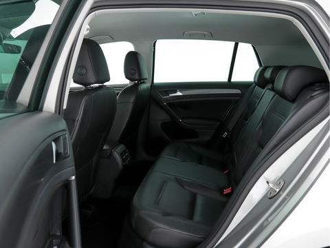 Volkswagen e-Golf (INCL-BTW) *HEATPUMP | FULL-LEATHER | FULL-LED | ADAPTIVE-CRUISE | VIRTUAL-COCKPIT |  KEYLESS | CAMERA | ECC | PDC | APP-CONNECT | COMFORT-SEATS | 17"ALU*