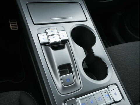 Hyundai KONA EV Comfort 39 kWh (INCL-BTW) *HEAT-PUMP | NAVI-FULLMAP  | KEYLESS | KRELL-AUDIO | CAMERA | DAB | ECC | PDC | ADAPTIVE-CRUISE | LANE-ASSIST | COMFORT-SEATS | 17"ALU*
