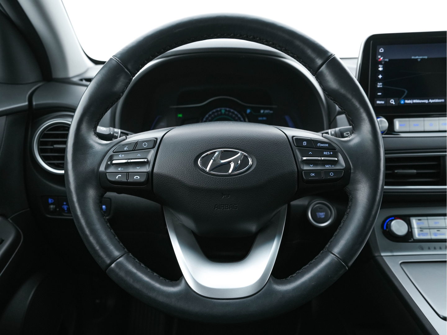 Hyundai KONA EV Comfort 39 kWh (INCL-BTW) *HEAT-PUMP | NAVI-FULLMAP  | KEYLESS | KRELL-AUDIO | CAMERA | DAB | ECC | PDC | ADAPTIVE-CRUISE | LANE-ASSIST | COMFORT-SEATS | 17"ALU*
