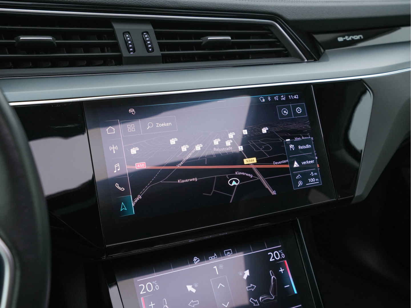 Audi e-tron 50 Quattro Launch-Edition-Plus [ 3-Fase ] (INCL-BTW) *PANO | DIGI-COCKPIT | MILANO-LUXURY-LEATHER | FULL-LED | MEMORY-PACK |  KEYLESS | NAVI-FULLMAP | TOWBAR | SHIFT-PADDLES | COMFORT-SEATS | 20"ALU*