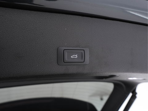 Audi e-tron 50 Quattro Launch-Edition-Plus [ 3-Fase ] (INCL-BTW) *PANO | DIGI-COCKPIT | MILANO-LUXURY-LEATHER | FULL-LED | MEMORY-PACK |  KEYLESS | NAVI-FULLMAP | TOWBAR | SHIFT-PADDLES | COMFORT-SEATS | 20"ALU*