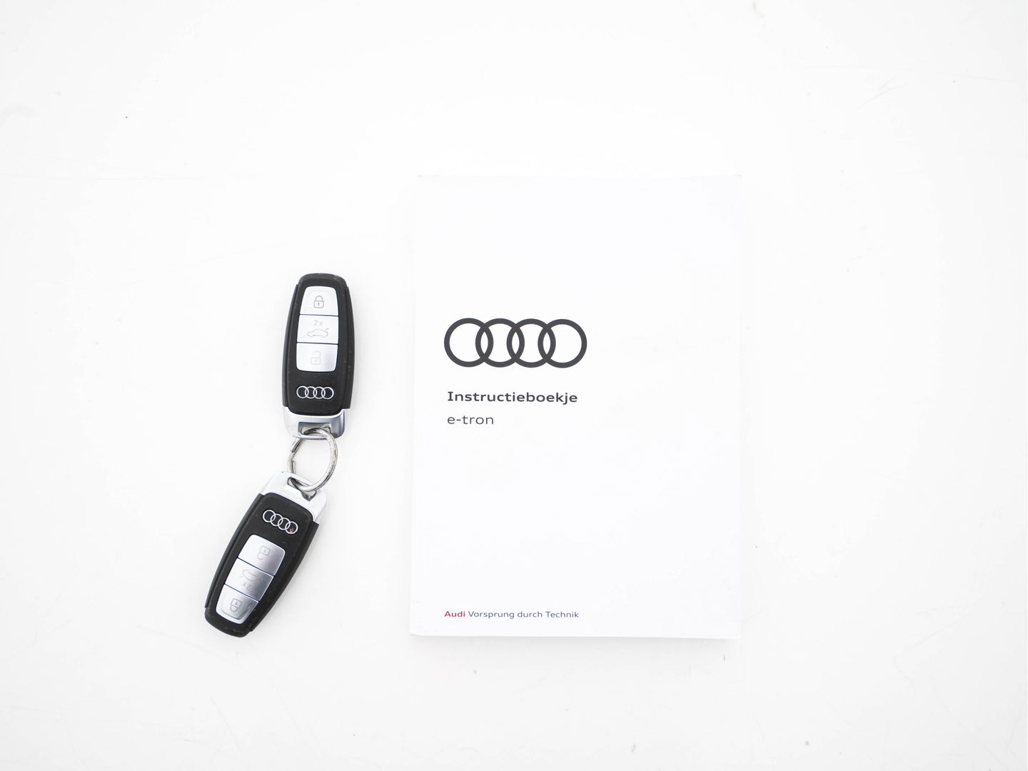 Audi e-tron 50 Quattro Launch-Edition-Plus [ 3-Fase ] (INCL-BTW) *PANO | DIGI-COCKPIT | MILANO-LUXURY-LEATHER | FULL-LED | MEMORY-PACK |  KEYLESS | NAVI-FULLMAP | TOWBAR | SHIFT-PADDLES | COMFORT-SEATS | 20"ALU*