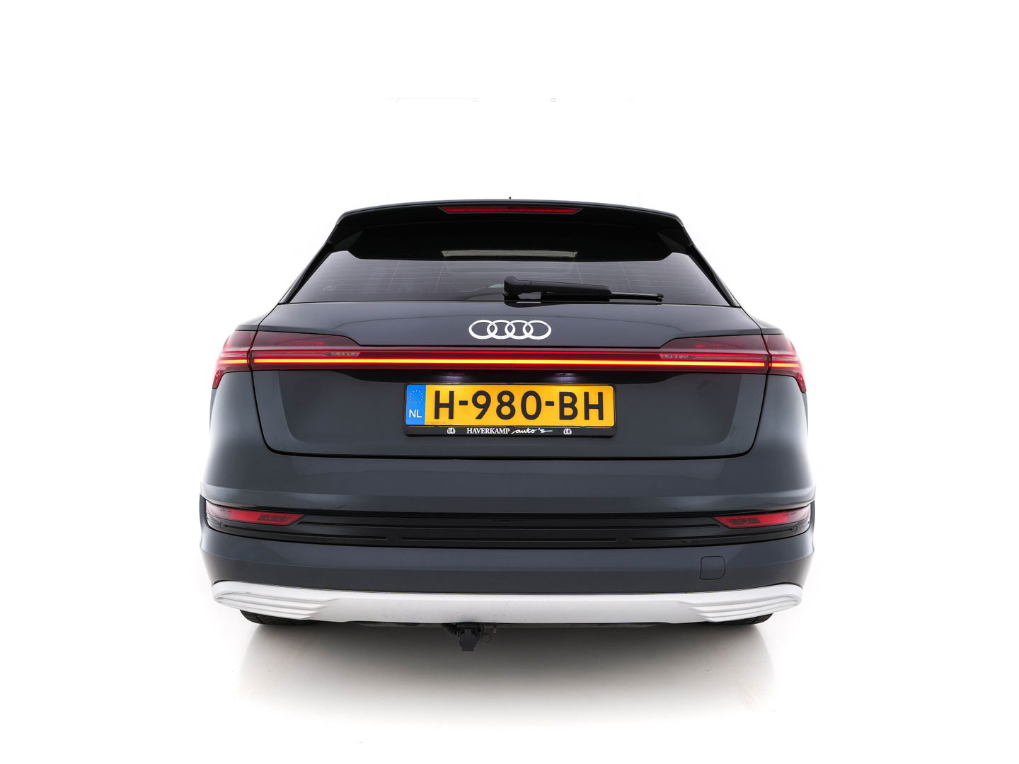 Audi e-tron 50 Quattro Launch-Edition-Plus [ 3-Fase ] (INCL-BTW) *PANO | DIGI-COCKPIT | MILANO-LUXURY-LEATHER | FULL-LED | MEMORY-PACK |  KEYLESS | NAVI-FULLMAP | TOWBAR | SHIFT-PADDLES | COMFORT-SEATS | 20"ALU*