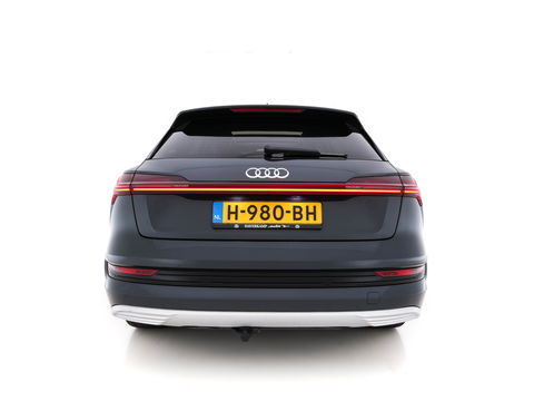 Audi e-tron 50 Quattro Launch-Edition-Plus [ 3-Fase ] (INCL-BTW) *PANO | DIGI-COCKPIT | MILANO-LUXURY-LEATHER | FULL-LED | MEMORY-PACK |  KEYLESS | NAVI-FULLMAP | TOWBAR | SHIFT-PADDLES | COMFORT-SEATS | 20"ALU*