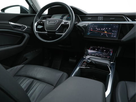 Audi e-tron 50 Quattro Launch-Edition-Plus [ 3-Fase ] (INCL-BTW) *PANO | DIGI-COCKPIT | MILANO-LUXURY-LEATHER | FULL-LED | MEMORY-PACK |  KEYLESS | NAVI-FULLMAP | TOWBAR | SHIFT-PADDLES | COMFORT-SEATS | 20"ALU*