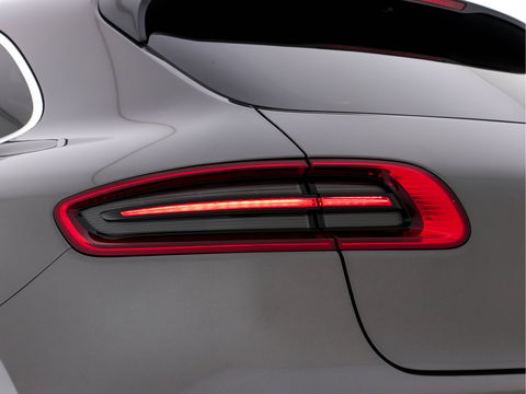 Porsche Macan 3.6 Turbo Aut. *PANO | XENON | FULL-LEATHER  | BOSE-SOUND | NL-AUTO | NAVI-PROF | XENON | COMFORT-SEATS | CAMERA | ECC | PDC | ALCANTARA | MODEL-2015*