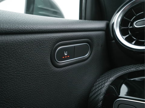 Mercedes-Benz A-Klasse 180 Advantage Style-Pack Aut. *WIDESCREEN-DIGI-COCKPIT | DAB | LEATHER-MICROFIBRE | CAMERA | NAVI-FULLMAP | ECC | PDC | CRUISE | APP-CONNECT | SPORT-SEATS | 16"ALU*