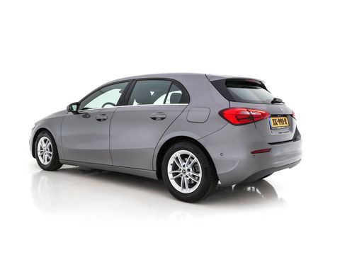 Mercedes-Benz A-Klasse 180 Advantage Style-Pack Aut. *WIDESCREEN-DIGI-COCKPIT | DAB | LEATHER-MICROFIBRE | CAMERA | NAVI-FULLMAP | ECC | PDC | CRUISE | APP-CONNECT | SPORT-SEATS | 16"ALU*