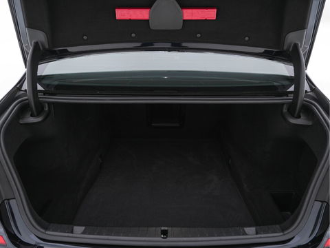 BMW 7 Serie 750Li xDrive High Executive M-Sport-Pack Carbon-Core Aut. *PANO | LASER-LED | SOFT-CLOSE | SURROUND-VIEW | HARMAN/KARDON-SURROUND | MASSAGE | MEMORY-PACK | NAVI-FULLMAP | KEYLESS | ADAPTIVE-CRUISE | HUD | ECC | PDC | COMFORT-SEATS | 20"ALU*