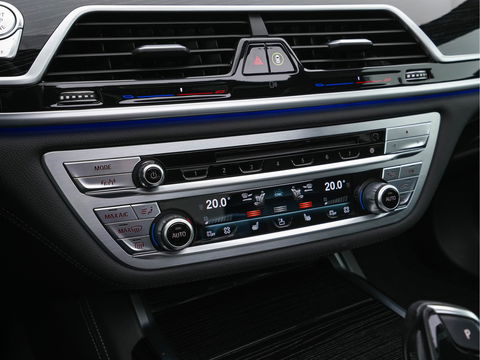 BMW 7 Serie 750Li xDrive High Executive M-Sport-Pack Carbon-Core Aut. *PANO | LASER-LED | SOFT-CLOSE | SURROUND-VIEW | HARMAN/KARDON-SURROUND | MASSAGE | MEMORY-PACK | NAVI-FULLMAP | KEYLESS | ADAPTIVE-CRUISE | HUD | ECC | PDC | COMFORT-SEATS | 20"ALU*