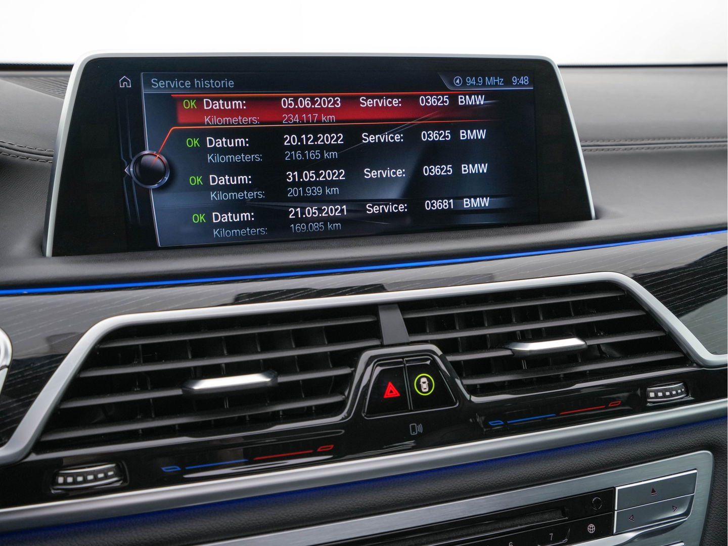 BMW 7 Serie 750Li xDrive High Executive M-Sport-Pack Carbon-Core Aut. *PANO | LASER-LED | SOFT-CLOSE | SURROUND-VIEW | HARMAN/KARDON-SURROUND | MASSAGE | MEMORY-PACK | NAVI-FULLMAP | KEYLESS | ADAPTIVE-CRUISE | HUD | ECC | PDC | COMFORT-SEATS | 20"ALU*