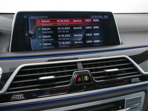 BMW 7 Serie 750Li xDrive High Executive M-Sport-Pack Carbon-Core Aut. *PANO | LASER-LED | SOFT-CLOSE | SURROUND-VIEW | HARMAN/KARDON-SURROUND | MASSAGE | MEMORY-PACK | NAVI-FULLMAP | KEYLESS | ADAPTIVE-CRUISE | HUD | ECC | PDC | COMFORT-SEATS | 20"ALU*