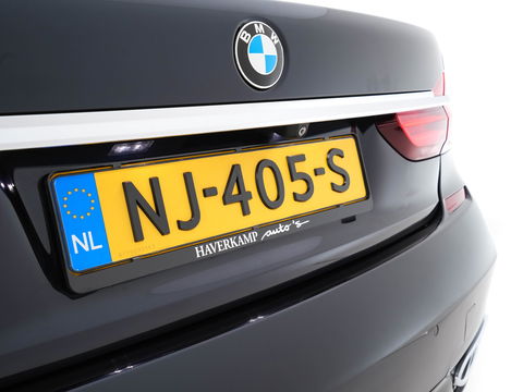 BMW 7 Serie 750Li xDrive High Executive M-Sport-Pack Carbon-Core Aut. *PANO | LASER-LED | SOFT-CLOSE | SURROUND-VIEW | HARMAN/KARDON-SURROUND | MASSAGE | MEMORY-PACK | NAVI-FULLMAP | KEYLESS | ADAPTIVE-CRUISE | HUD | ECC | PDC | COMFORT-SEATS | 20"ALU*