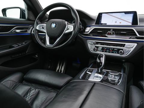 BMW 7 Serie 750Li xDrive High Executive M-Sport-Pack Carbon-Core Aut. *PANO | LASER-LED | SOFT-CLOSE | SURROUND-VIEW | HARMAN/KARDON-SURROUND | MASSAGE | MEMORY-PACK | NAVI-FULLMAP | KEYLESS | ADAPTIVE-CRUISE | HUD | ECC | PDC | COMFORT-SEATS | 20"ALU*