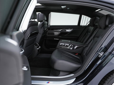 BMW 7 Serie 750Li xDrive High Executive M-Sport-Pack Carbon-Core Aut. *PANO | LASER-LED | SOFT-CLOSE | SURROUND-VIEW | HARMAN/KARDON-SURROUND | MASSAGE | MEMORY-PACK | NAVI-FULLMAP | KEYLESS | ADAPTIVE-CRUISE | HUD | ECC | PDC | COMFORT-SEATS | 20"ALU*