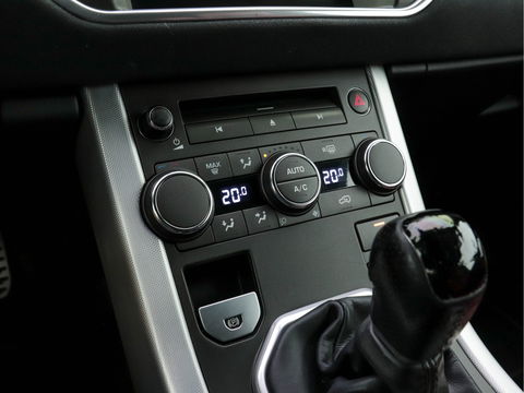 Land Rover Range Rover Evoque Coupé 2.2 eD4 2WD Prestige Tech-Pack *WRAPPED | BI-XENON | LUXURY-LEATHER | MERIDIAN-SOUNDSYSTEM | CAMERA | CRUISE | MEMORY-PACK | SPORT-SEATS | 19"ALU*