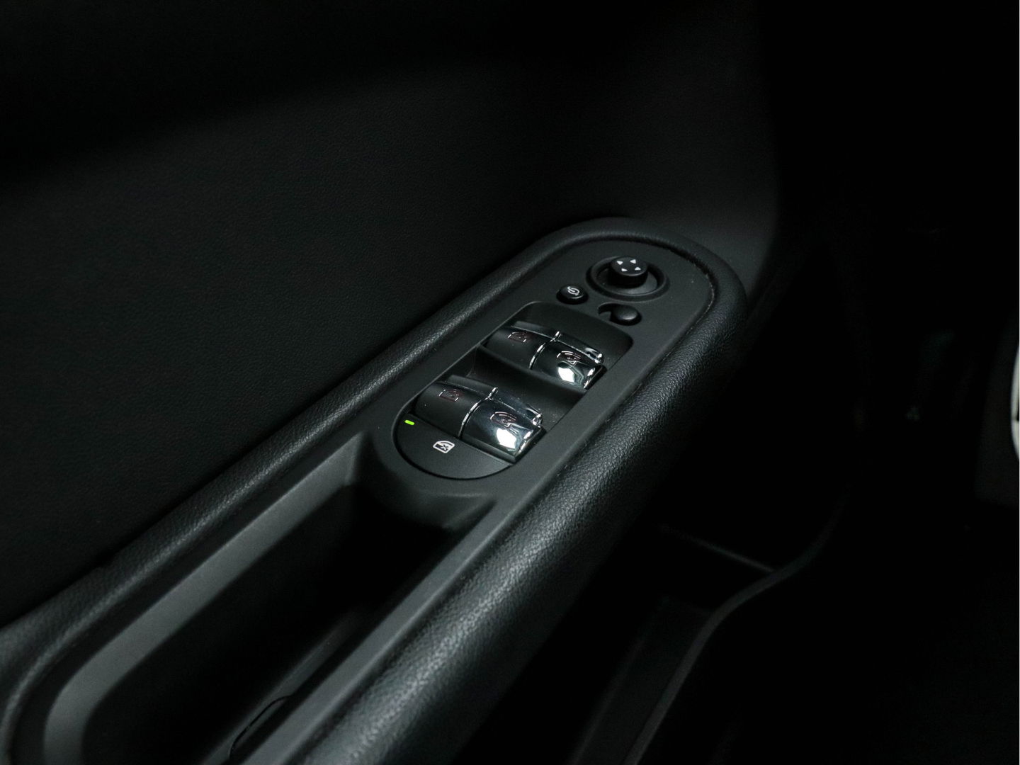 MINI Countryman 1.5 Cooper JCW-Interior-Pack Business-Pack *NAVI-FULLMAP | FULL-LED | ECC | PDC | CRUISE | SPORT-SEATS*