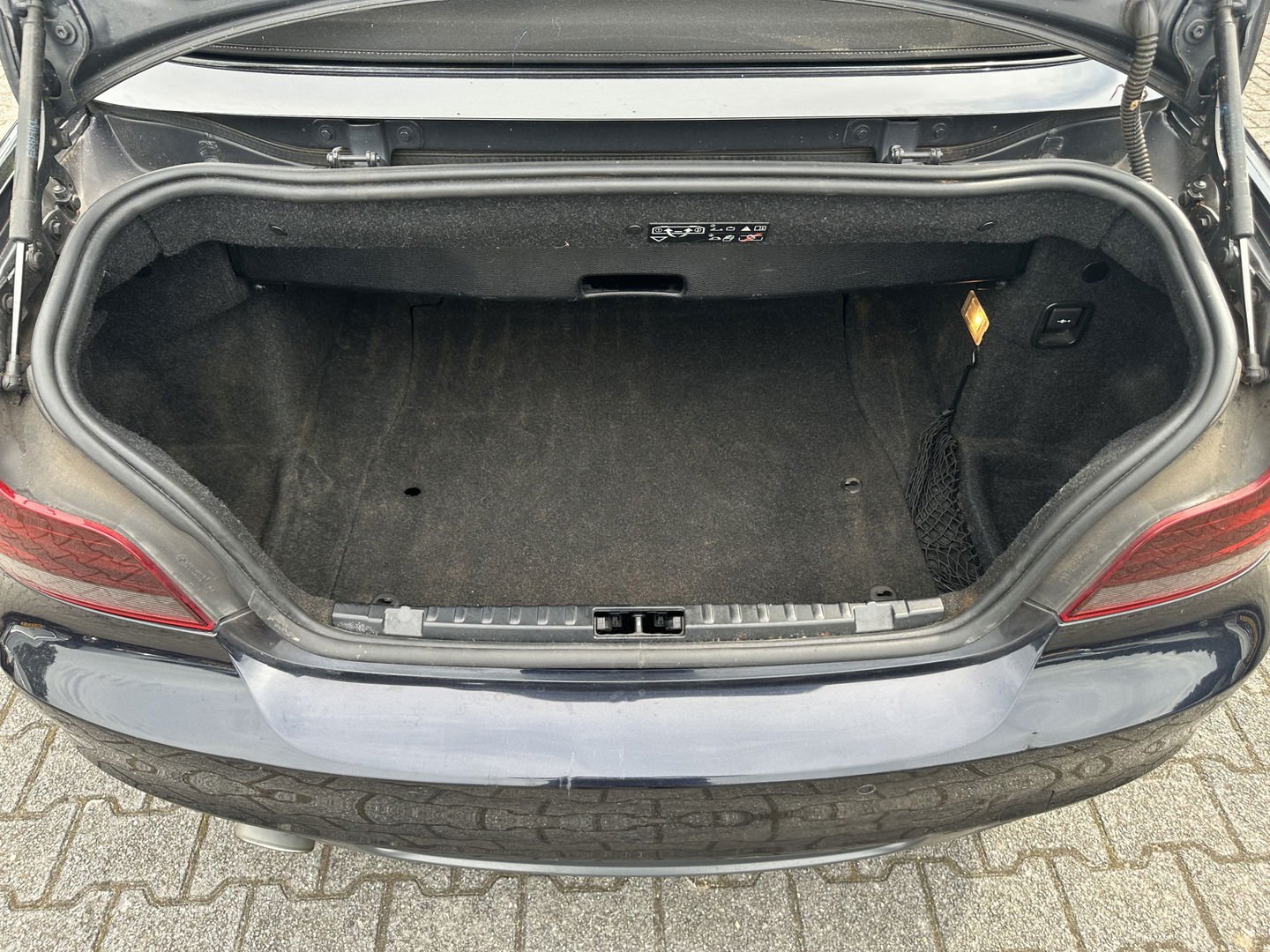 BMW 1 Serie Cabrio 120d Exclusive Edition M-Sportpack [ RHD ] DISTRIBUTIE-KETTING GEBROKEN *FULL-LEATHER | ECC | HEATED-SPORTSEATS | PDC | CRUISE | AIRSCARF | 18"ALU*