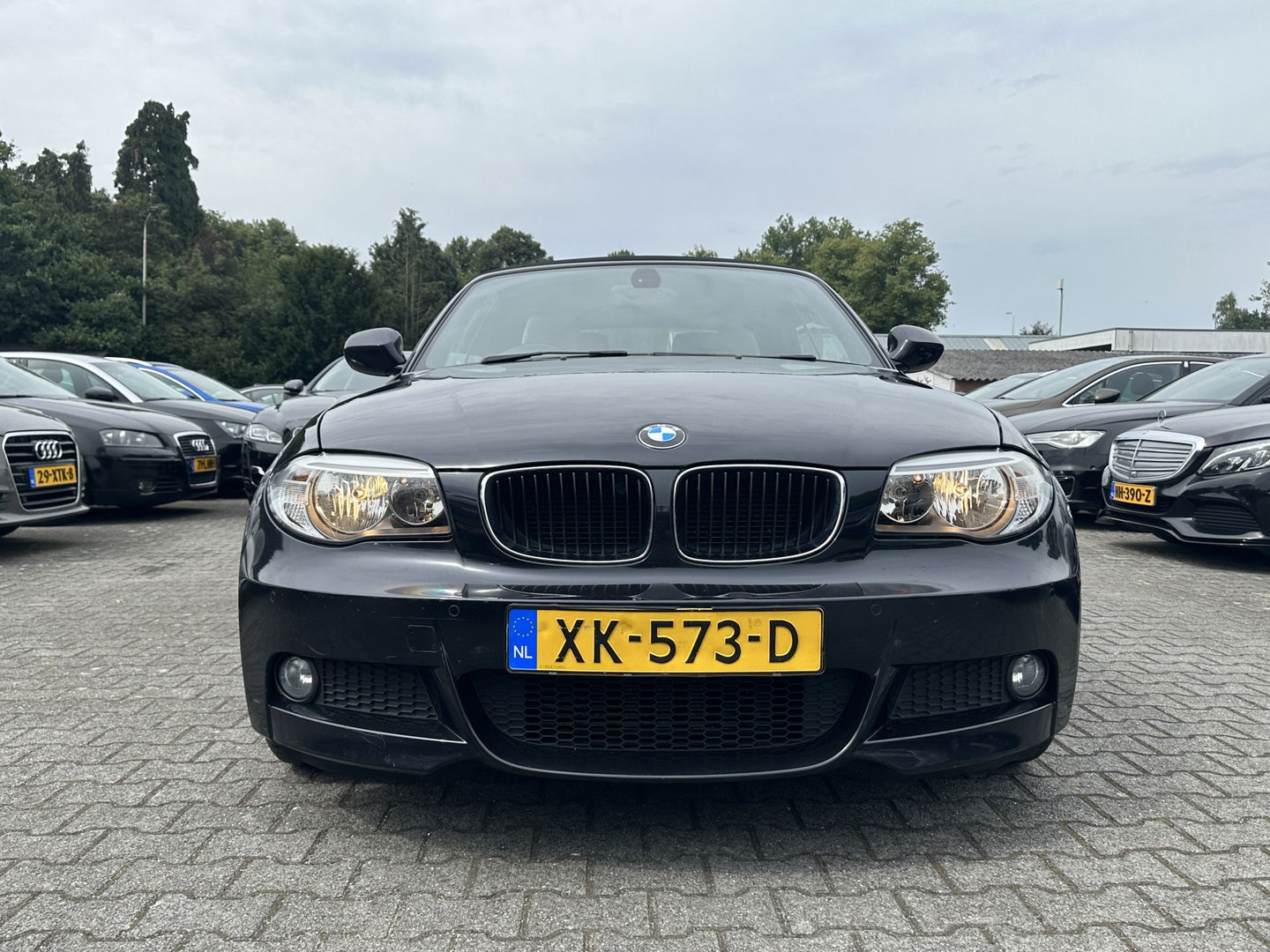 BMW 1 Serie Cabrio 120d Exclusive Edition M-Sportpack [ RHD ] DISTRIBUTIE-KETTING GEBROKEN *FULL-LEATHER | ECC | HEATED-SPORTSEATS | PDC | CRUISE | AIRSCARF | 18"ALU*