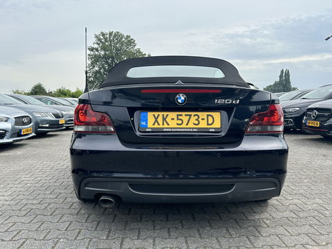 BMW 1 Serie Cabrio 120d Exclusive Edition M-Sportpack [ RHD ] DISTRIBUTIE-KETTING GEBROKEN *FULL-LEATHER | ECC | HEATED-SPORTSEATS | PDC | CRUISE | AIRSCARF | 18"ALU*