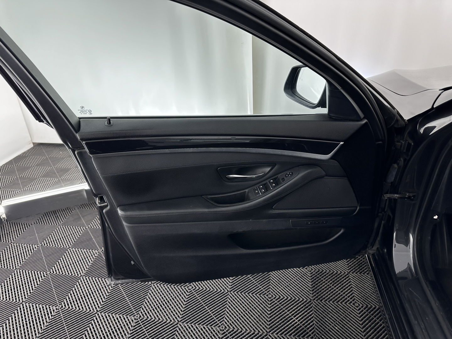 BMW 5 Serie 530d High Executive Aut. * XENON | DAKOTA-FULL-LEATHER | MEMORY-PACK | NAVI-FULLMAP | ECC | PDC | CRUISE | COMFORT-SEATS | 18"ALU*