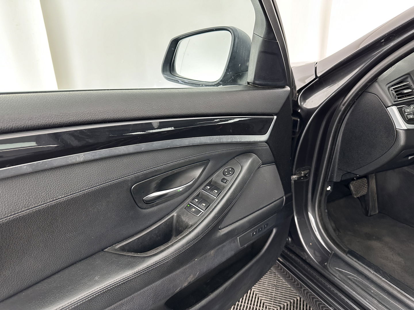 BMW 5 Serie 530d High Executive Aut. * XENON | DAKOTA-FULL-LEATHER | MEMORY-PACK | NAVI-FULLMAP | ECC | PDC | CRUISE | COMFORT-SEATS | 18"ALU*