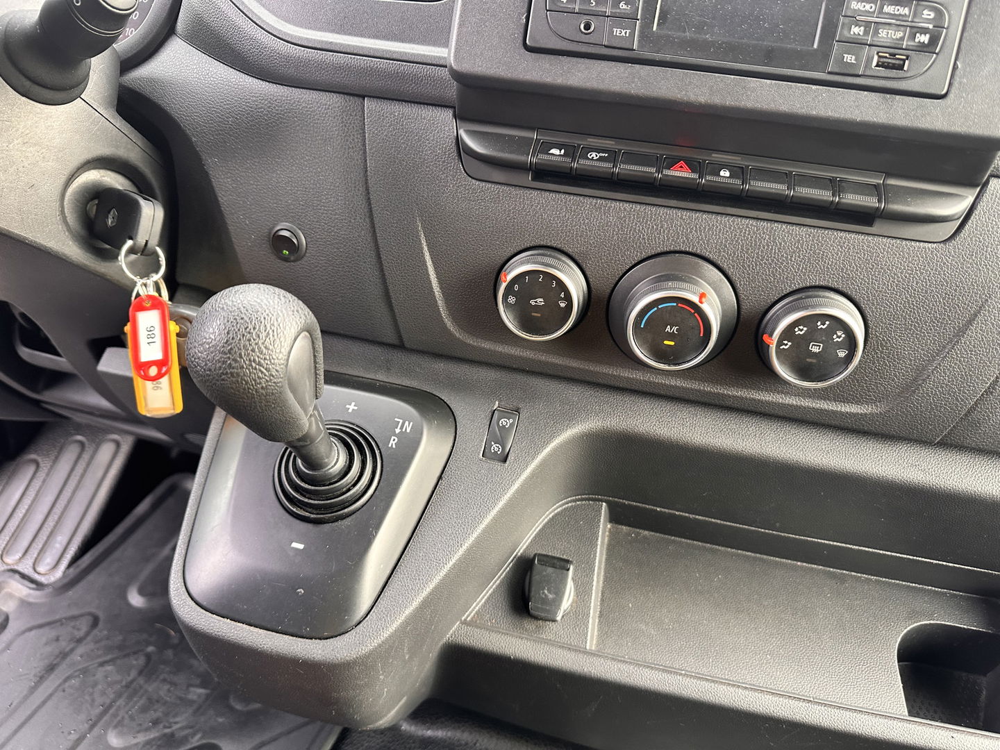 Renault Master T35 2.3 dCi 150 L3H2 Energy Aut. *AIRCO | CRUISE | CAMERA*