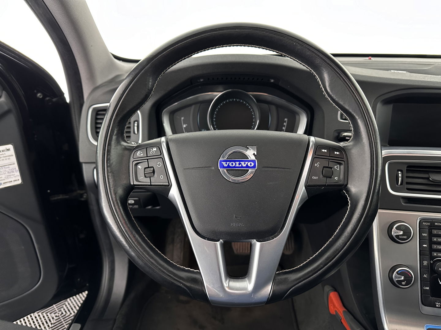 Volvo V60 2.4 D6 AWD Plug-In Hybrid Summum Aut. *PANO | XENON | FULL-LEATHER | PREMIUM-SOUND | NAVI-FULLMAP | MEMORY-PACK | ADAPTIVE-CRUISE | CAMERA | SPORT-SEATS | 18"ALU*