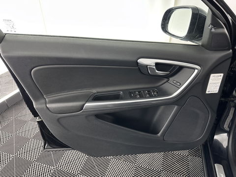 Volvo V60 2.4 D6 AWD Plug-In Hybrid Summum Aut. *PANO | XENON | FULL-LEATHER | PREMIUM-SOUND | NAVI-FULLMAP | MEMORY-PACK | ADAPTIVE-CRUISE | CAMERA | SPORT-SEATS | 18"ALU*