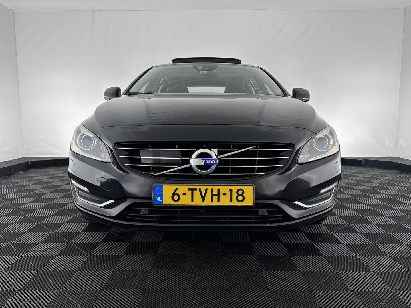 Volvo V60 2.4 D6 AWD Plug-In Hybrid Summum Aut. *PANO | XENON | FULL-LEATHER | PREMIUM-SOUND | NAVI-FULLMAP | MEMORY-PACK | ADAPTIVE-CRUISE | CAMERA | SPORT-SEATS | 18"ALU*