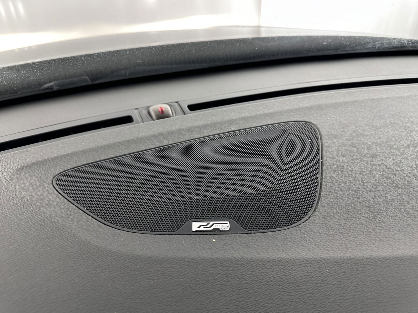 Volvo V60 2.4 D6 AWD Plug-In Hybrid Summum Aut. *PANO | XENON | FULL-LEATHER | PREMIUM-SOUND | NAVI-FULLMAP | MEMORY-PACK | ADAPTIVE-CRUISE | CAMERA | SPORT-SEATS | 18"ALU*