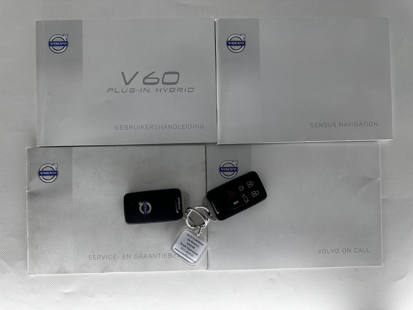 Volvo V60 2.4 D6 AWD Plug-In Hybrid Summum Aut. *PANO | XENON | FULL-LEATHER | PREMIUM-SOUND | NAVI-FULLMAP | MEMORY-PACK | ADAPTIVE-CRUISE | CAMERA | SPORT-SEATS | 18"ALU*