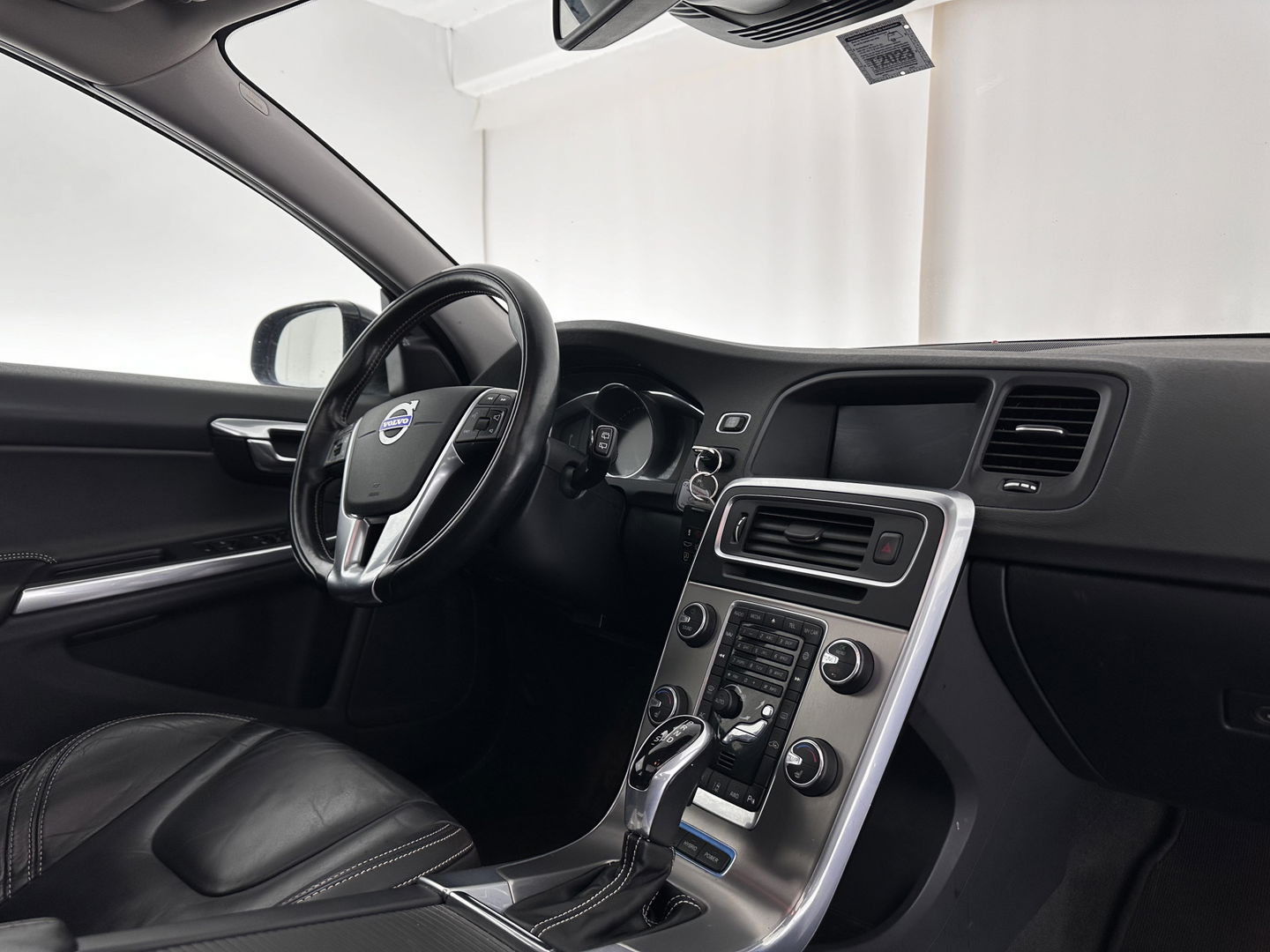 Volvo V60 2.4 D6 AWD Plug-In Hybrid Summum Aut. *PANO | XENON | FULL-LEATHER | PREMIUM-SOUND | NAVI-FULLMAP | MEMORY-PACK | ADAPTIVE-CRUISE | CAMERA | SPORT-SEATS | 18"ALU*