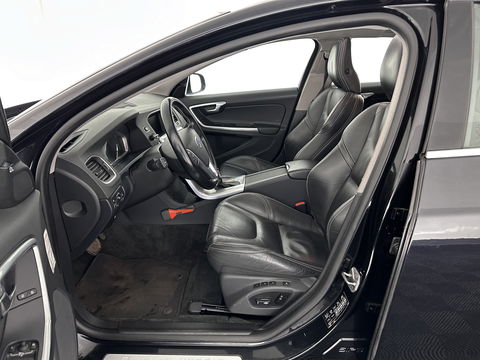 Volvo V60 2.4 D6 AWD Plug-In Hybrid Summum Aut. *PANO | XENON | FULL-LEATHER | PREMIUM-SOUND | NAVI-FULLMAP | MEMORY-PACK | ADAPTIVE-CRUISE | CAMERA | SPORT-SEATS | 18"ALU*