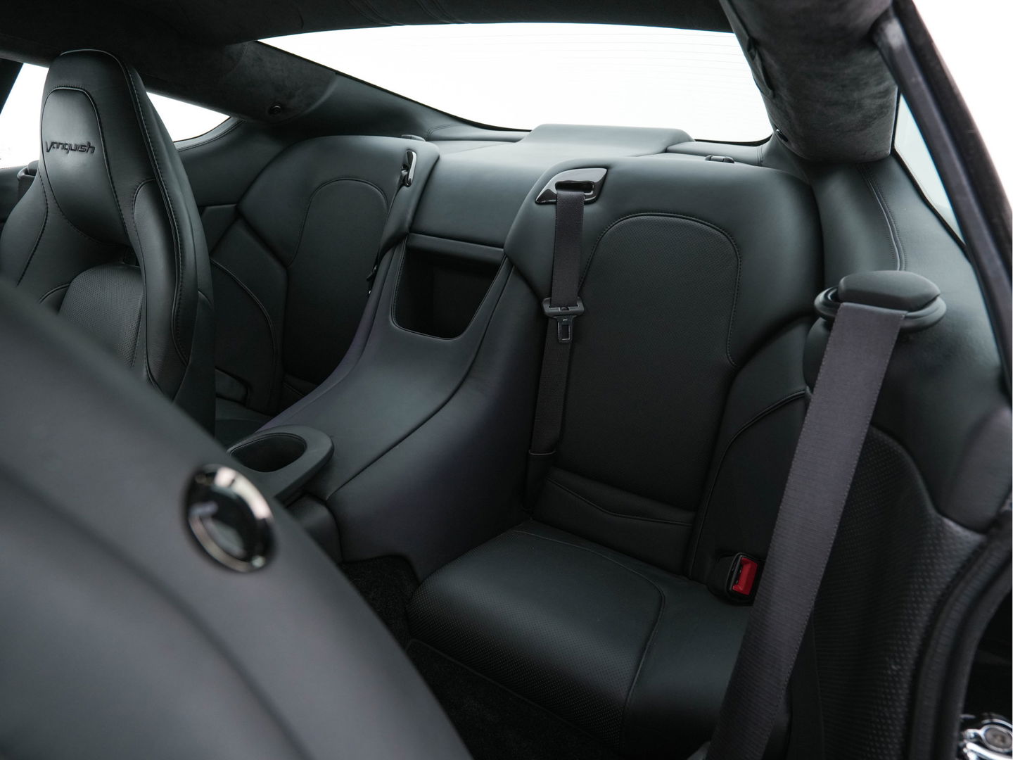 Aston Martin Vanquish 6.0 V12 Touchtronic 2+2 *CERAMIC-BRAKES | B&O-SURROUND | CARBON | FULL-LEATHER | XENON | MEMORY-PACK | NAVI-FULLMAP | CAMERA | DAB | ECC | PDC | CRUISE*