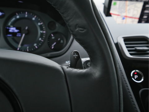Aston Martin Vanquish 6.0 V12 Touchtronic 2+2 *CERAMIC-BRAKES | B&O-SURROUND | CARBON | FULL-LEATHER | XENON | MEMORY-PACK | NAVI-FULLMAP | CAMERA | DAB | ECC | PDC | CRUISE*