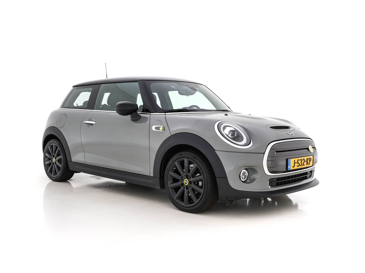 MINI Mini Electric Essential 33 kWh [3-Fase] (INCL-BTW) *FULL-LED | DIGI-COCKPIT | 1/2-LEATHER | CAMERA | KEYLESS | SPORT-SEATS | NAVI-FULLMAP | AMBIENT-LIGHT | DAB | CRUISE | SPORT-SEATS | 17"ALU*