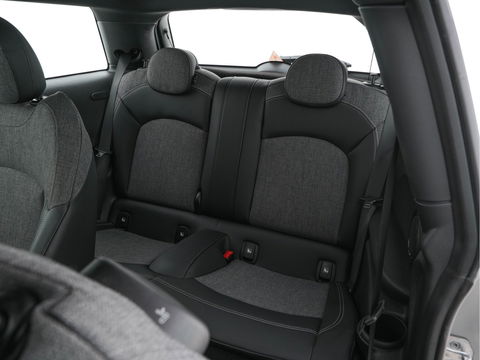 MINI Mini Electric Essential 33 kWh [3-Fase] (INCL-BTW) *FULL-LED | DIGI-COCKPIT | 1/2-LEATHER | CAMERA | KEYLESS | SPORT-SEATS | NAVI-FULLMAP | AMBIENT-LIGHT | DAB | CRUISE | SPORT-SEATS | 17"ALU*