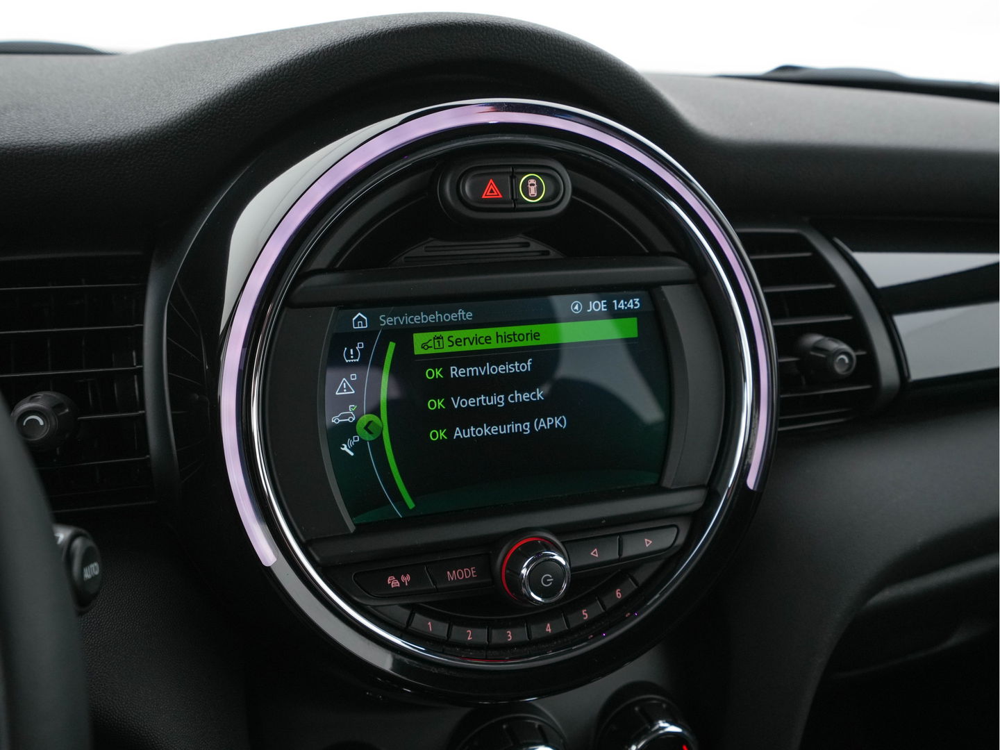 MINI Mini Electric Essential 33 kWh [3-Fase] (INCL-BTW) *FULL-LED | DIGI-COCKPIT | 1/2-LEATHER | CAMERA | KEYLESS | SPORT-SEATS | NAVI-FULLMAP | AMBIENT-LIGHT | DAB | CRUISE | SPORT-SEATS | 17"ALU*