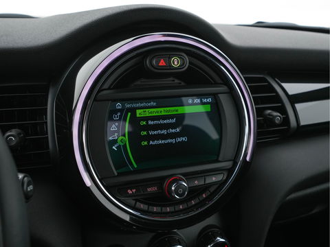 MINI Mini Electric Essential 33 kWh [3-Fase] (INCL-BTW) *FULL-LED | DIGI-COCKPIT | 1/2-LEATHER | CAMERA | KEYLESS | SPORT-SEATS | NAVI-FULLMAP | AMBIENT-LIGHT | DAB | CRUISE | SPORT-SEATS | 17"ALU*