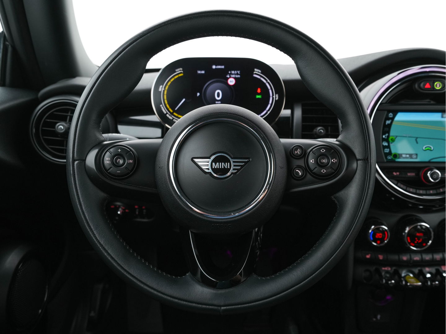 MINI Mini Electric Essential 33 kWh [3-Fase] (INCL-BTW) *FULL-LED | DIGI-COCKPIT | 1/2-LEATHER | CAMERA | KEYLESS | SPORT-SEATS | NAVI-FULLMAP | AMBIENT-LIGHT | DAB | CRUISE | SPORT-SEATS | 17"ALU*