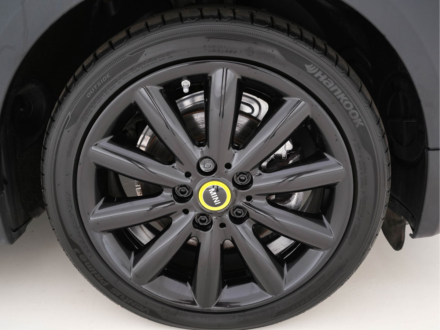 MINI Mini Electric Essential 33 kWh [3-Fase] (INCL-BTW) *FULL-LED | DIGI-COCKPIT | 1/2-LEATHER | CAMERA | KEYLESS | SPORT-SEATS | NAVI-FULLMAP | AMBIENT-LIGHT | DAB | CRUISE | SPORT-SEATS | 17"ALU*
