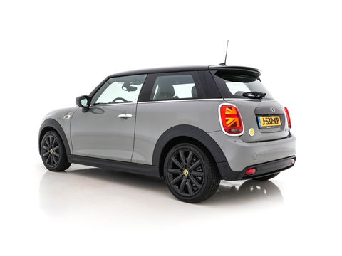 MINI Mini Electric Essential 33 kWh [3-Fase] (INCL-BTW) *FULL-LED | DIGI-COCKPIT | 1/2-LEATHER | CAMERA | KEYLESS | SPORT-SEATS | NAVI-FULLMAP | AMBIENT-LIGHT | DAB | CRUISE | SPORT-SEATS | 17"ALU*