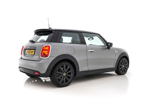 MINI Mini Electric Essential 33 kWh [3-Fase] (INCL-BTW) *FULL-LED | DIGI-COCKPIT | 1/2-LEATHER | CAMERA | KEYLESS | SPORT-SEATS | NAVI-FULLMAP | AMBIENT-LIGHT | DAB | CRUISE | SPORT-SEATS | 17"ALU*