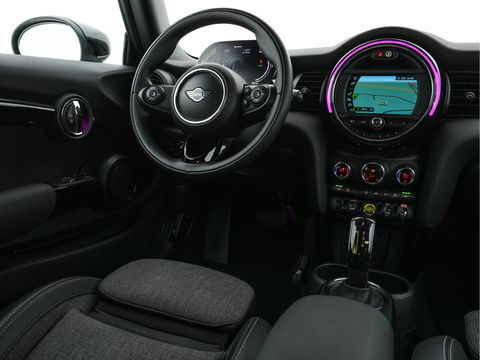 MINI Mini Electric Essential 33 kWh [3-Fase] (INCL-BTW) *FULL-LED | DIGI-COCKPIT | 1/2-LEATHER | CAMERA | KEYLESS | SPORT-SEATS | NAVI-FULLMAP | AMBIENT-LIGHT | DAB | CRUISE | SPORT-SEATS | 17"ALU*
