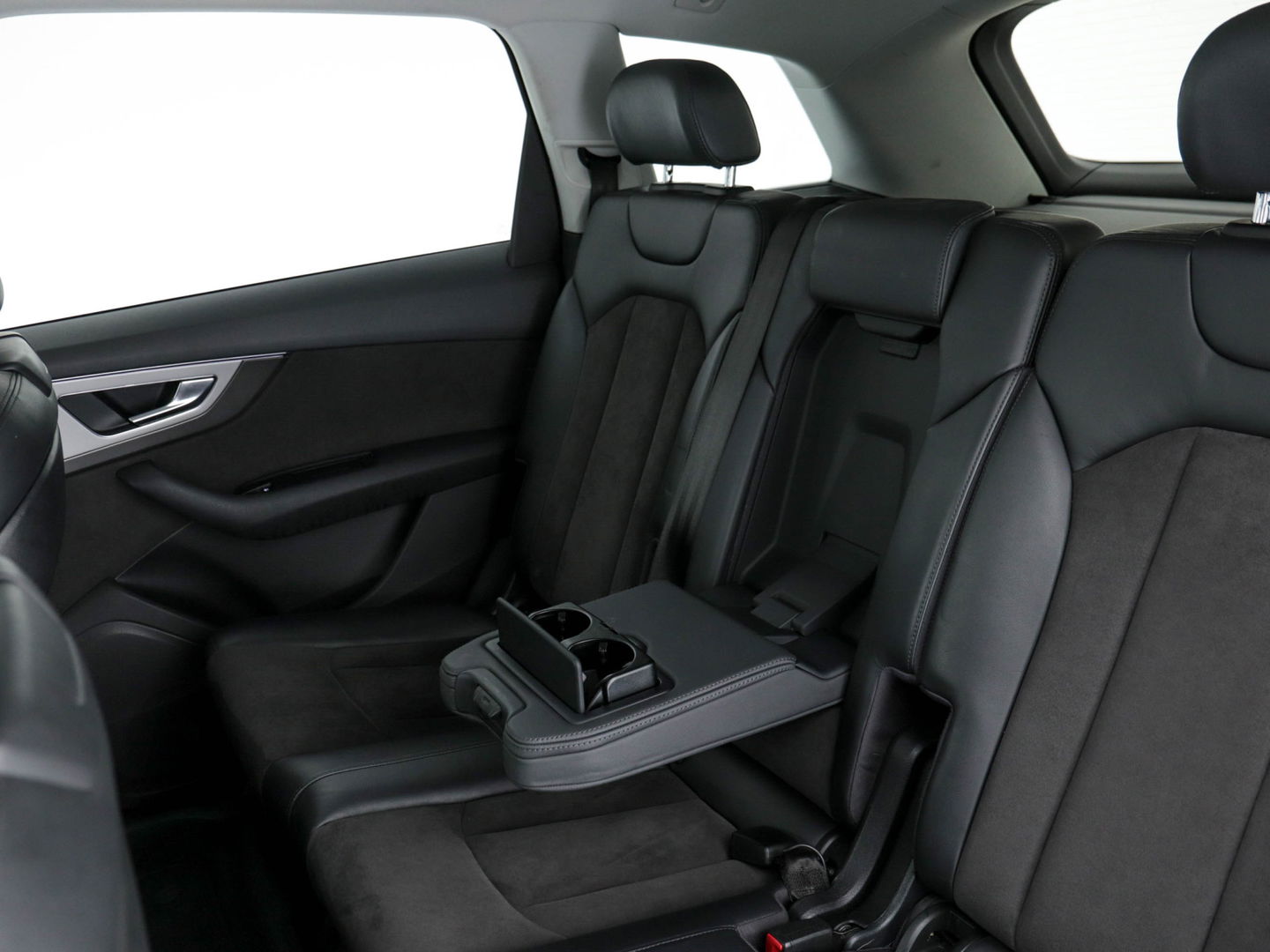 Audi Q7 3.0 TDI Quattro Pro Line S Aut. *LEATHER-ALCANTARA | BI-XENON | NAVI-FULLMAP | CAMERA | ECC | KEYLESS | PDC | CRUISE | HEATED-SPORT-SEATS | SHIFT-PADDLES | TOWBAR | 19"ALU*